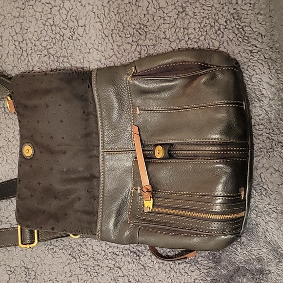 Fossil Keyhole Crossbody Purse - Picture 4 of 11